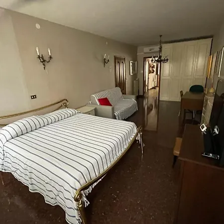 Renzo's House Appartement *